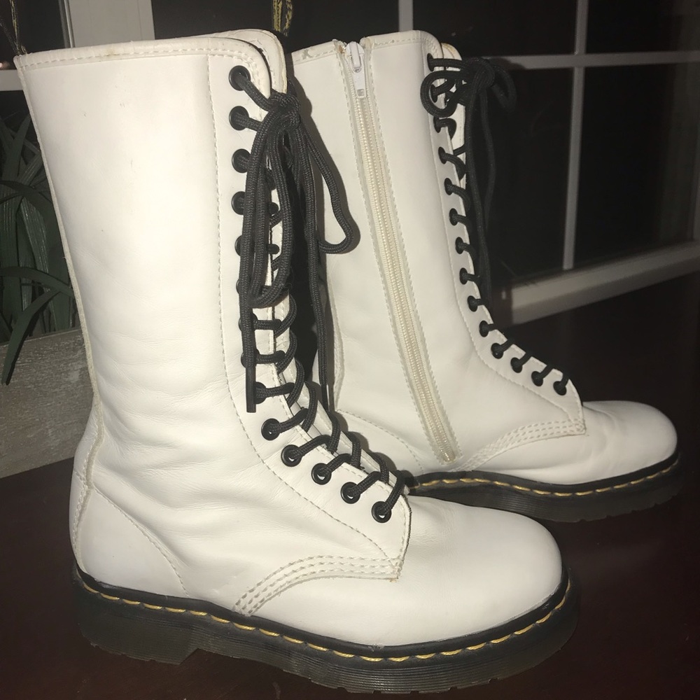 SOLS Dr Martens 10183 white 14 hole boots with zip